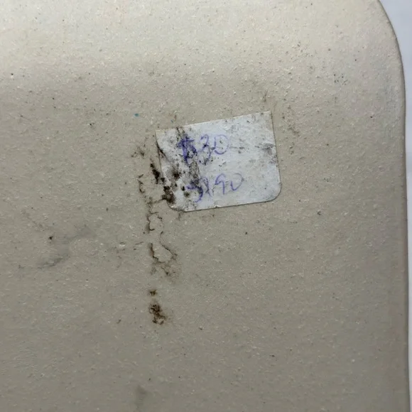 Studio pottery trinket tray. Green glaze with hand painted Jellyfish design. - Picture 14 of 14